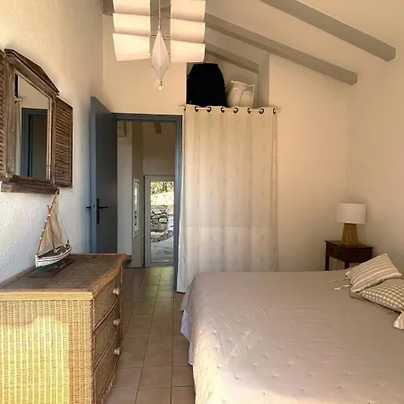 Mini-villa A 5 Minutes De La De Santa Giulia Villa